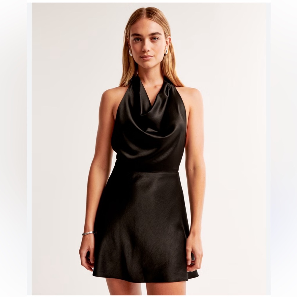 NWT Abercrombie Cowl Neck Black Halter Mini Dress Medium Petite
